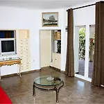 Szálloda Residencia Miami 2*